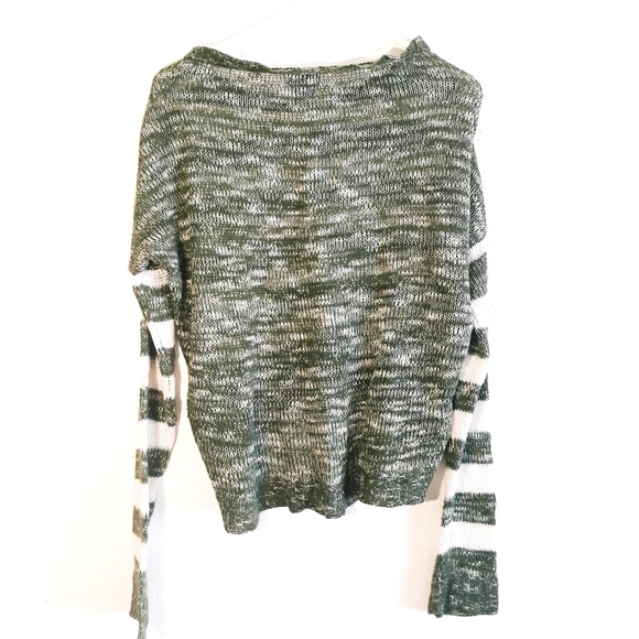 Wet Seal Green Stripe Cropped High Low Sweater Size Large - Picture 7 of 7